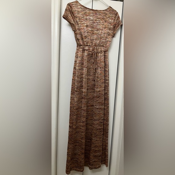 LIKE NEW Motherhood Maternity Dress - Picture 2 of 6